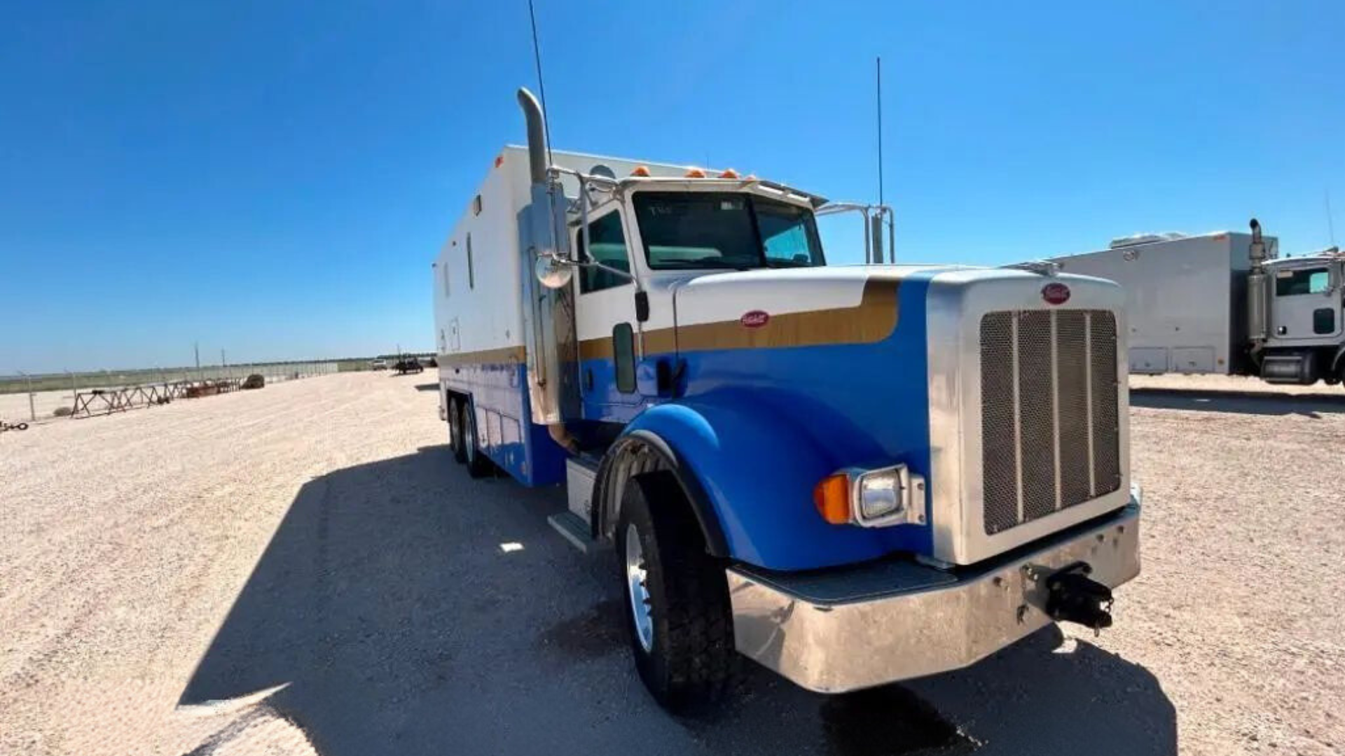 2011 Peterbilt 367 T/A Wireline Truck - 5