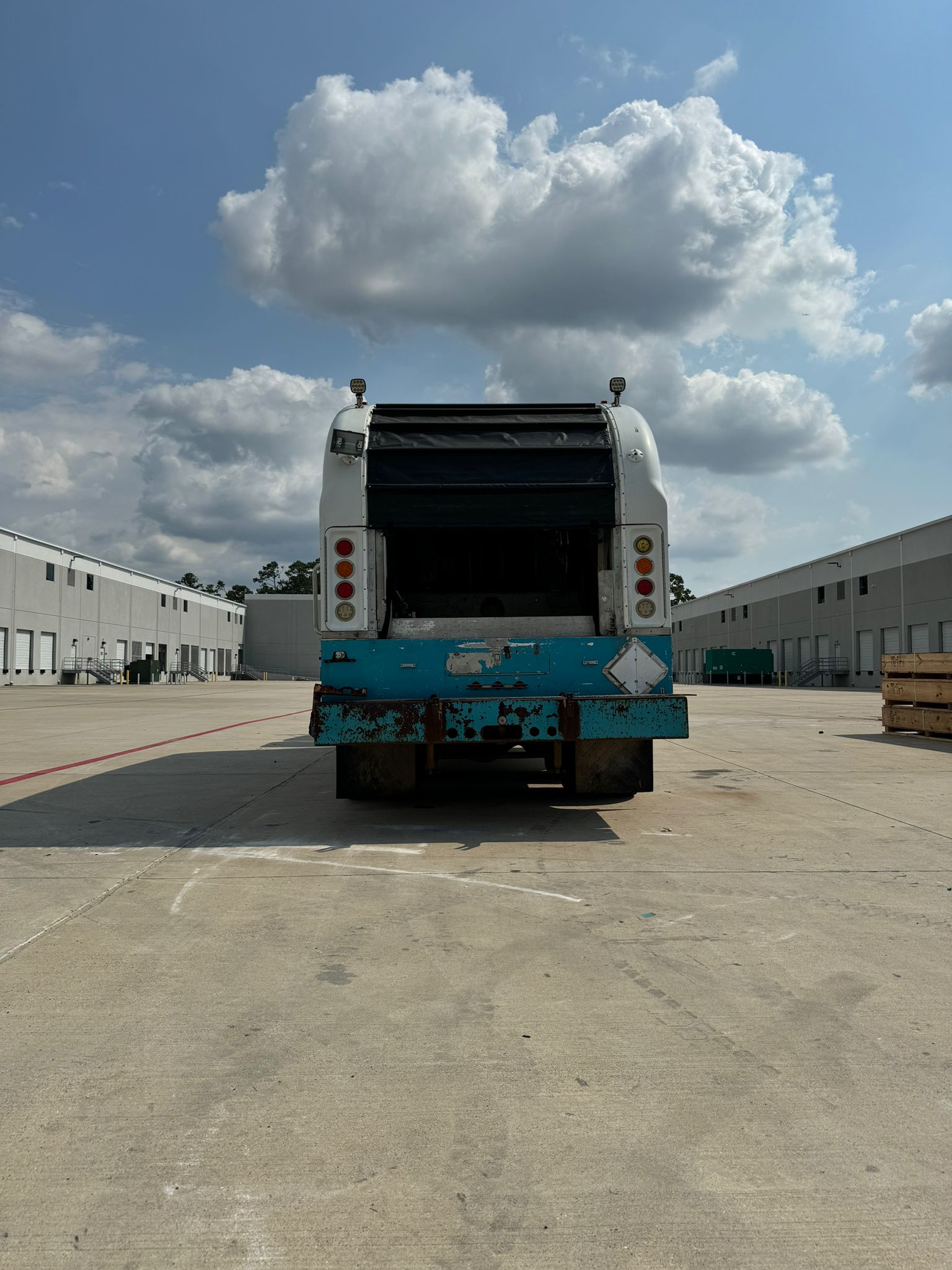 Cased Hole Logging Truck Kenworth T-300 / 2007 - 3